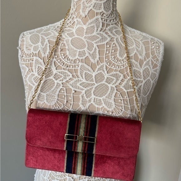 Elegant Red Velvet Clutch Vintage - Picture 1 of 8